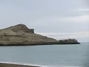 Monte Cabeza de León ("Lion Head Mount"), the rock formation the park is named for