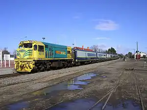Wairarapa Connection at Carterton, DCP4818 and SW set, 2007