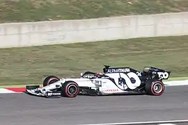 Daniil Kvyat driving the AlphaTauri AT01 at the 2020 Tuscan Grand Prix