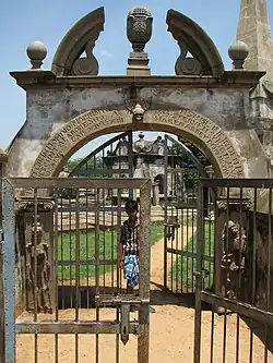 Entrance to the old Dutch Cemetery