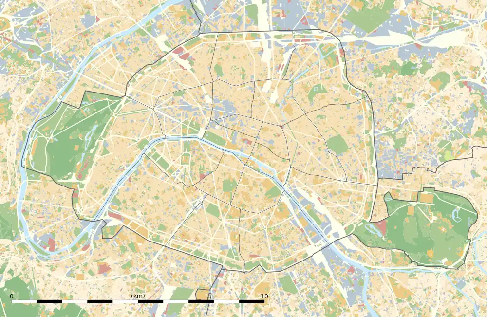 Le Sphinx is located in Paris