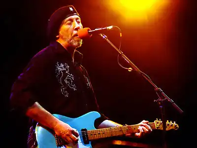 Thompson performing in 2007